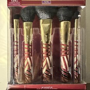 Tarte brush set